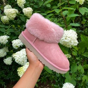 NEW UGG Classic Mini Fluff Pastel Pink Boots, Size 6 Women’s